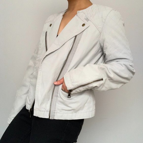 GAP Fall Modern Contemporary Quilted Zip Up Moto Jacket in Light Gray (US 6) - Picture 2 of 6